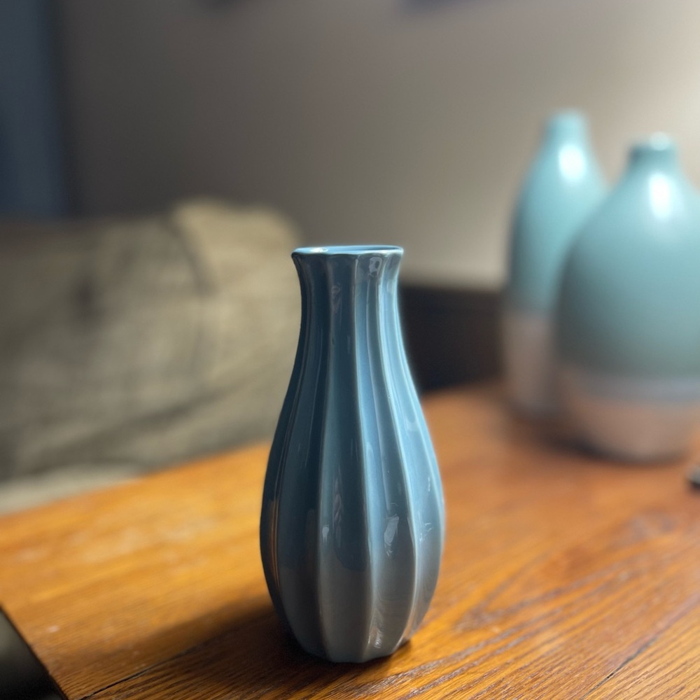 Elegant Blue 6” Ceramic Vase